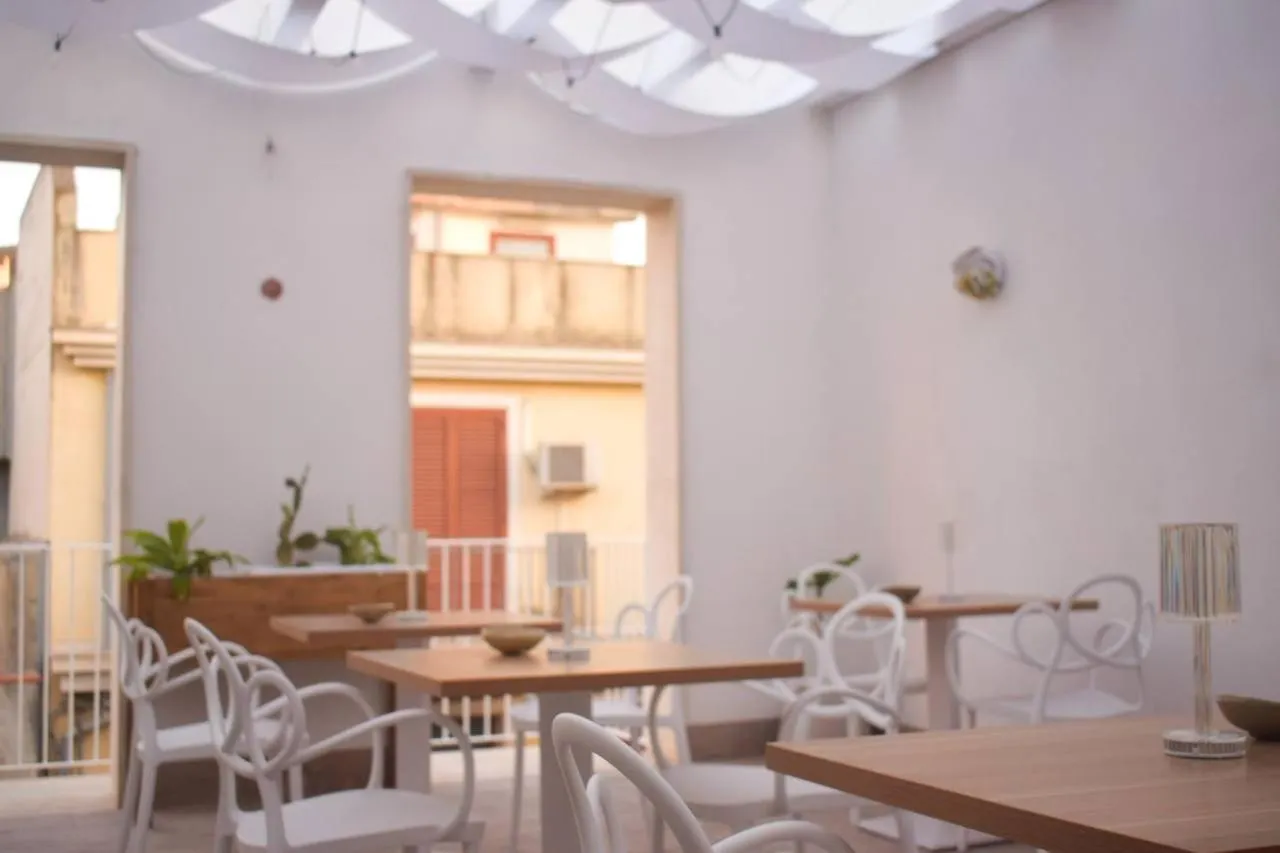أفولا Yllen Rooms