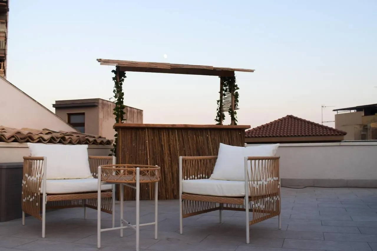 أفولا Yllen Rooms فندق مبيت وإفطار