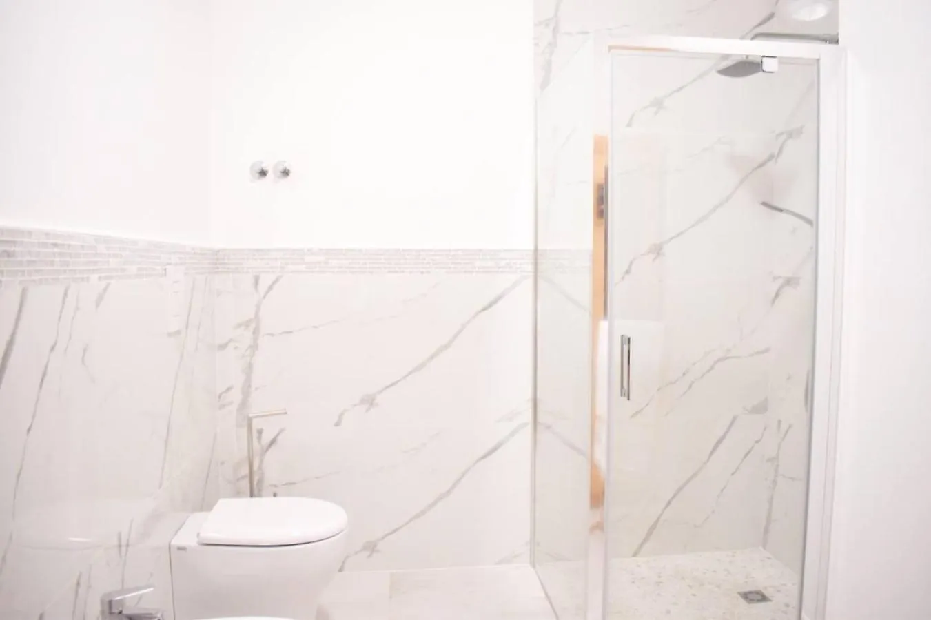 أفولا Yllen Rooms