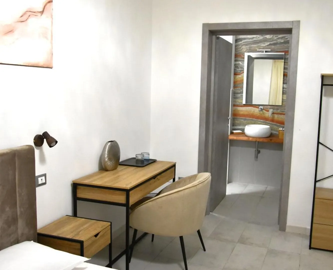 أفولا Yllen Rooms إيطاليا