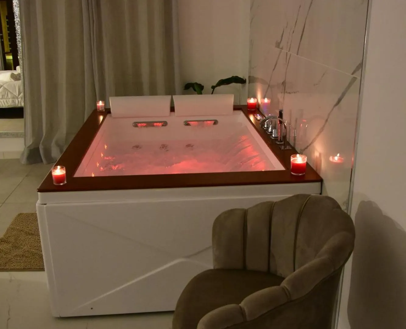 أفولا Yllen Rooms فندق مبيت وإفطار